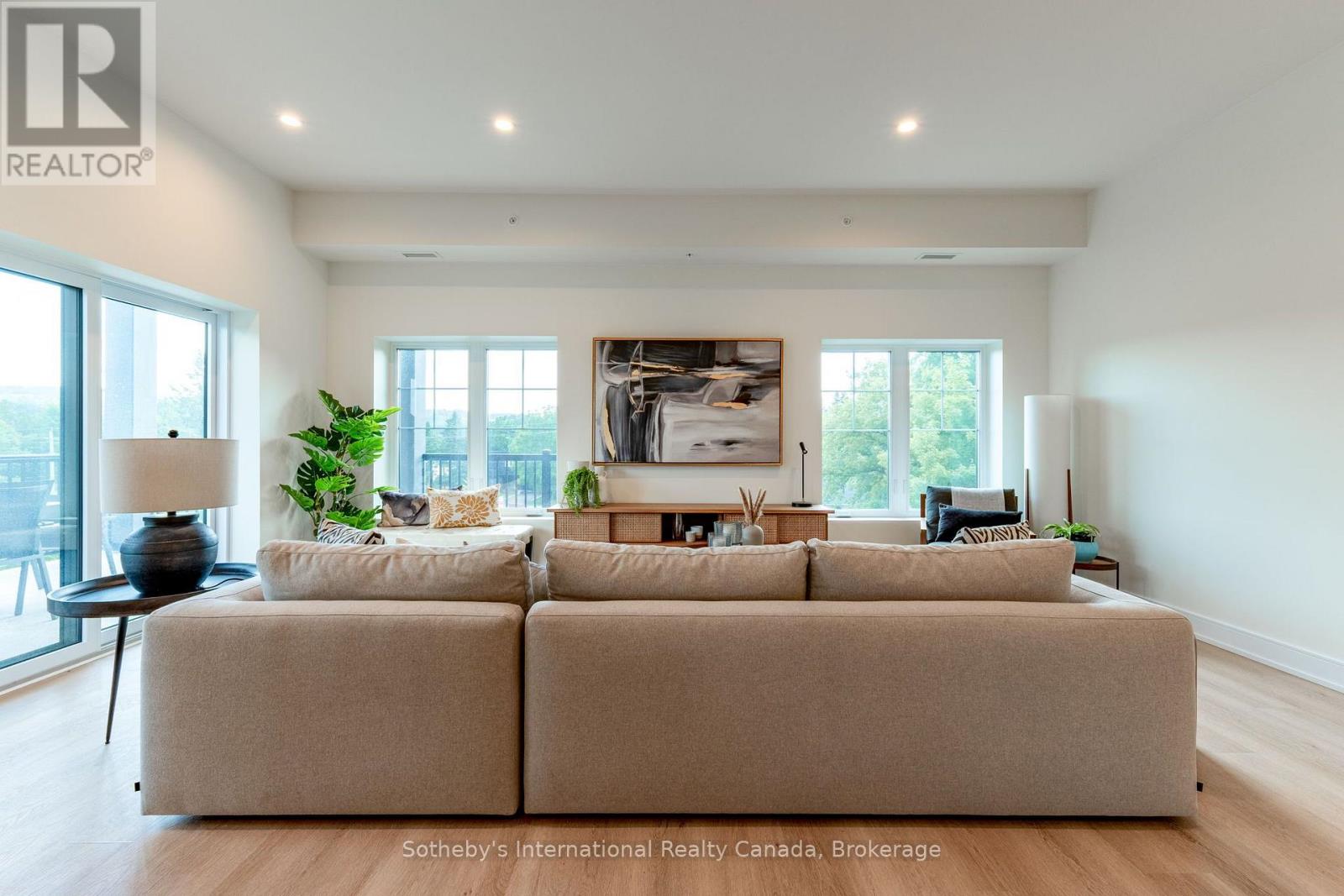 311 - 121 Mary St Street, Clearview, Ontario  L0M 1G0 - Photo 14 - S13704456