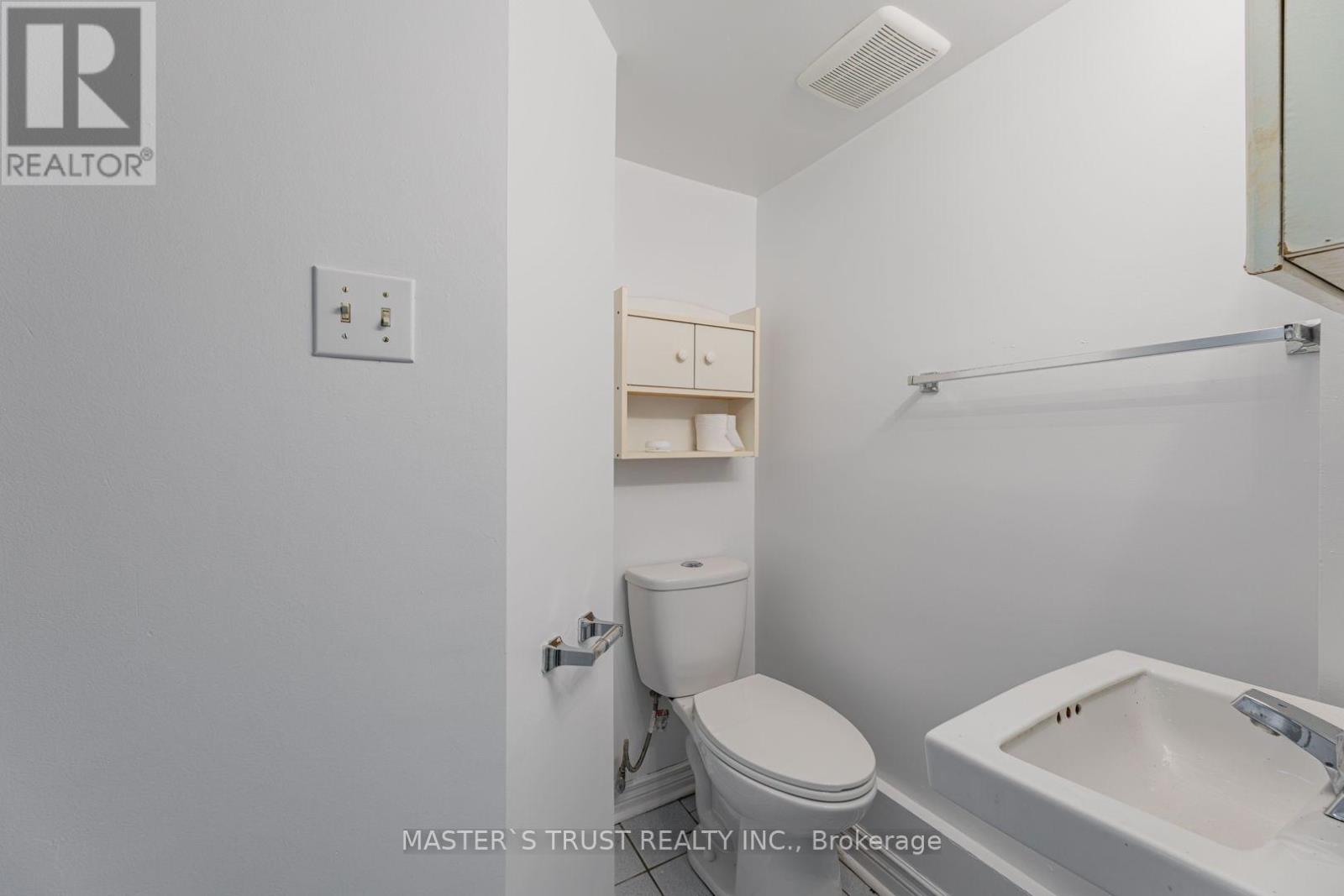Bsmt - 140 Davisville Avenue, Toronto, Ontario  M4S 1E8 - Photo 18 - C13704444
