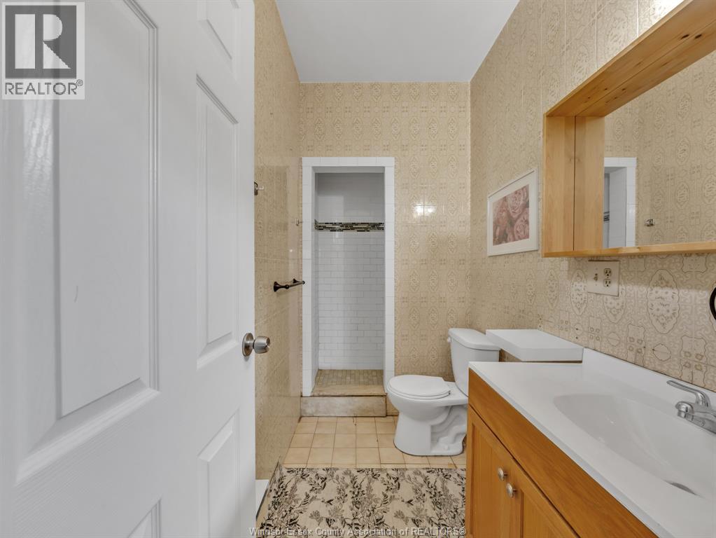 677 Marentette Unit# Upper, Windsor, Ontario  N9A 1Z3 - Photo 7 - 26020504