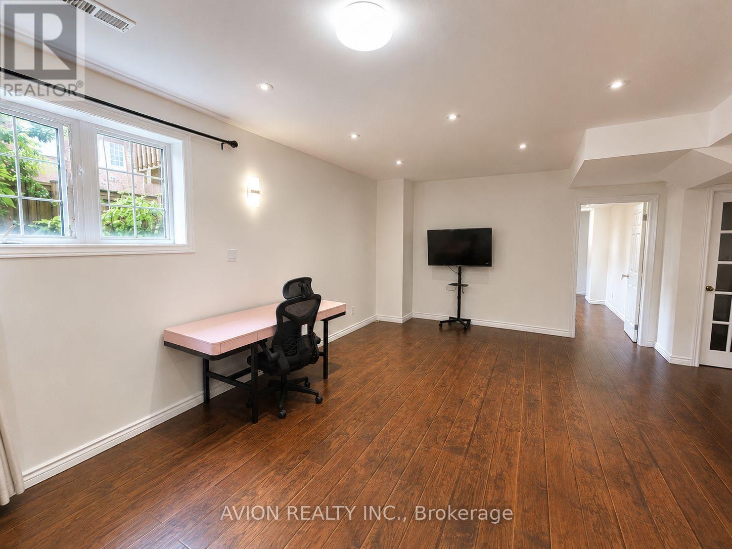 Basement - 26 Wendelyn Drive, Richmond Hill, Ontario  L4E 0P8 - Photo 5 - N13660406