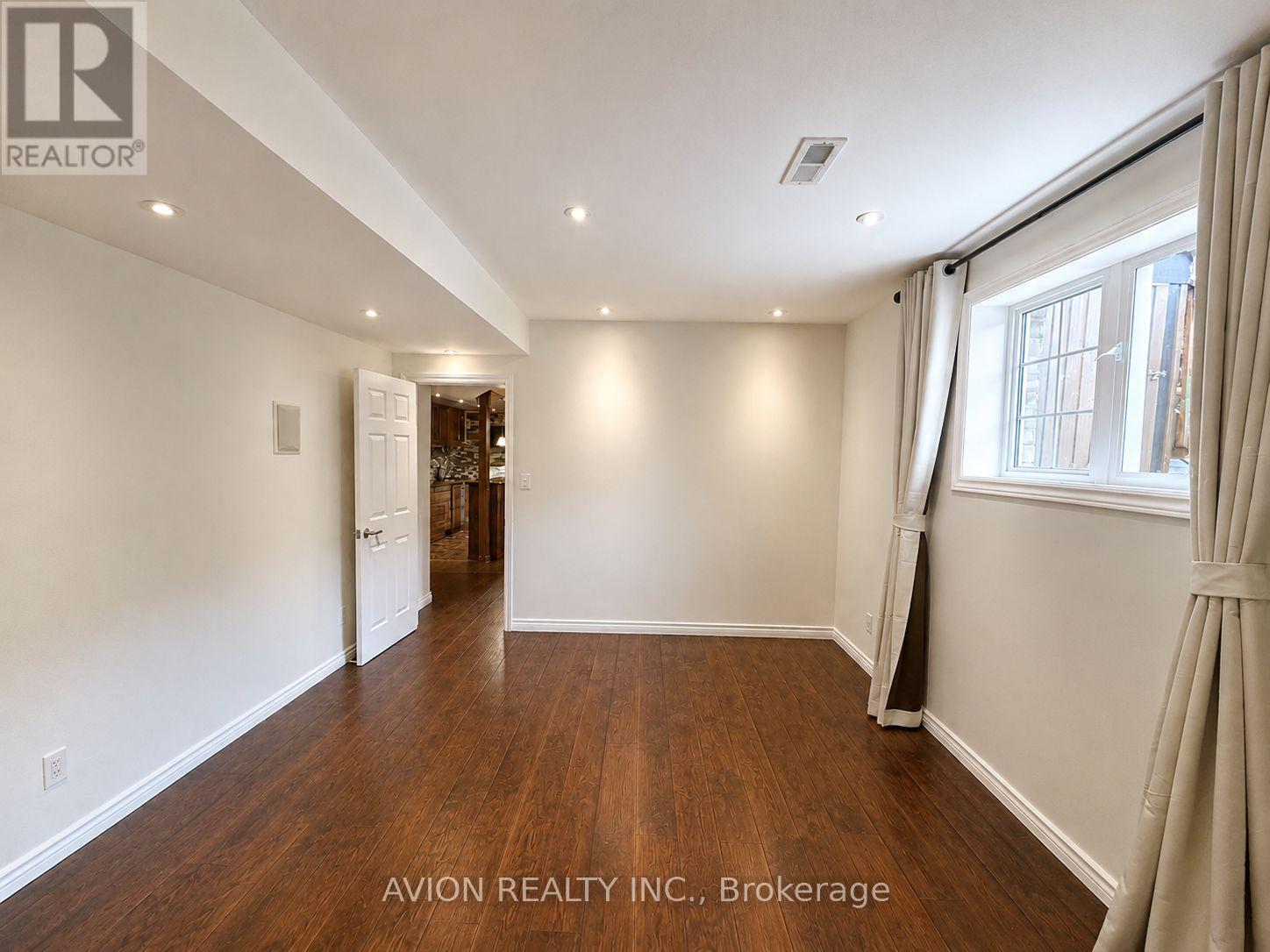 Basement - 26 Wendelyn Drive, Richmond Hill, Ontario  L4E 0P8 - Photo 6 - N13660406