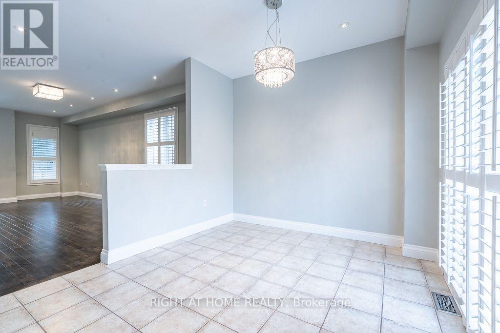 27 Panorama Way, Hamilton, Ontario  L8E 6C6 - Photo 10 - X13700058