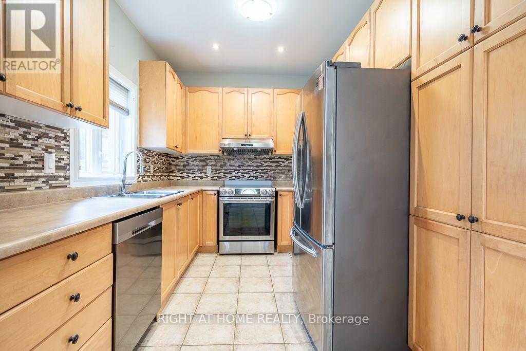 27 Panorama Way, Hamilton, Ontario  L8E 6C6 - Photo 9 - X13700058