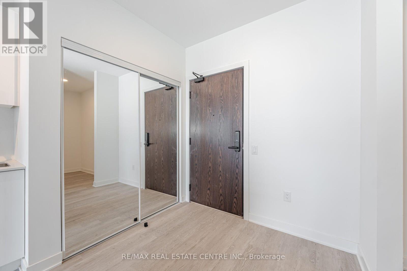 1608 - 2782 Barton Street E, Hamilton, Ontario  L8E 0L3 - Photo 5 - X13704448
