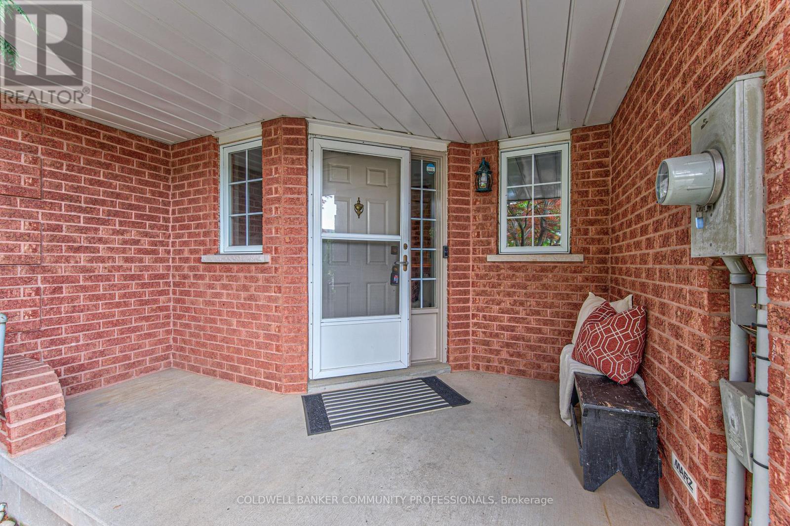 86 Chelsea Crescent, Hamilton, Ontario  L8E 5R8 - Photo 3 - X13704452