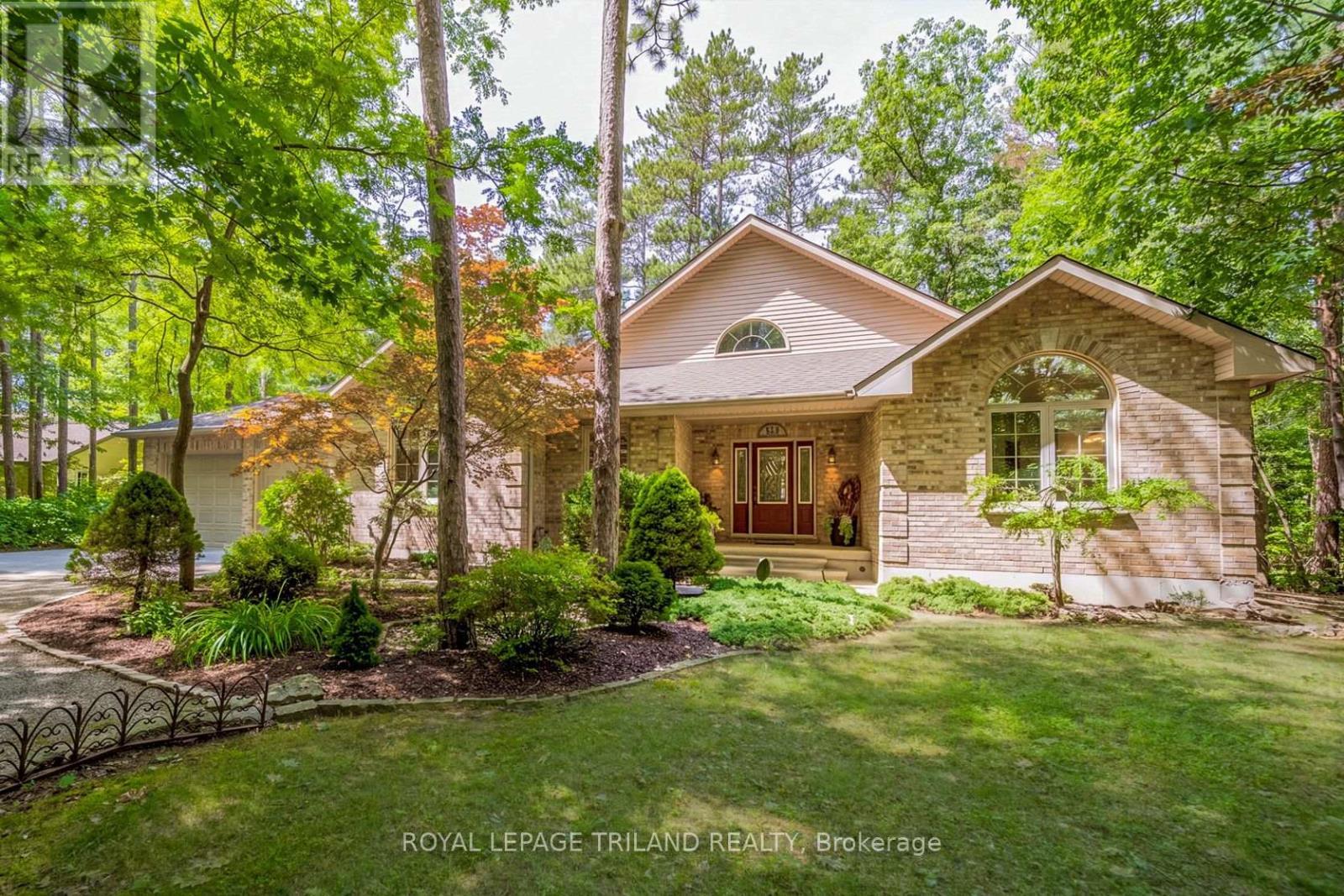 9958 RIVERVIEW ROAD, Lambton Shores, Ontario