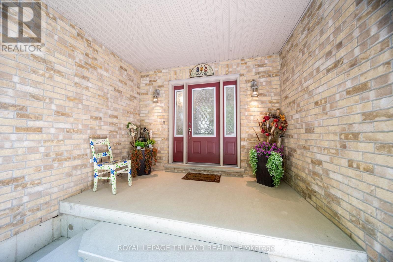 9958 Riverview Road, Lambton Shores, Ontario  N0M 1T0 - Photo 12 - X13704458