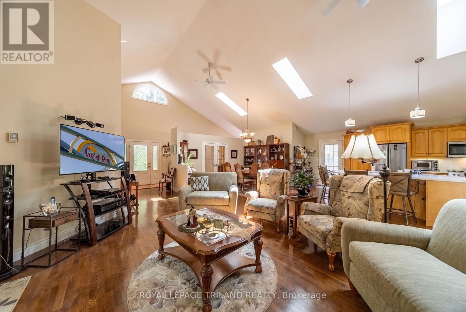 9958 Riverview Road, Lambton Shores, Ontario  N0M 1T0 - Photo 16 - X13704458