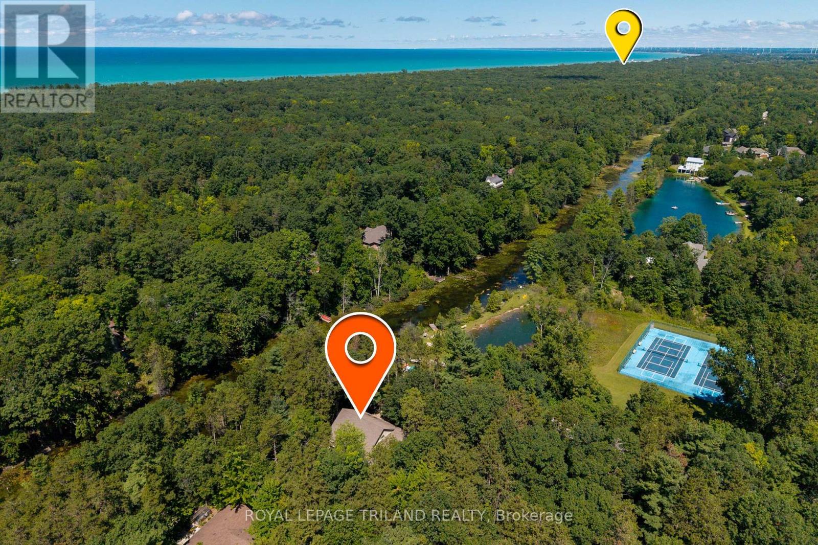 9958 Riverview Road, Lambton Shores, Ontario  N0M 1T0 - Photo 49 - X13704458