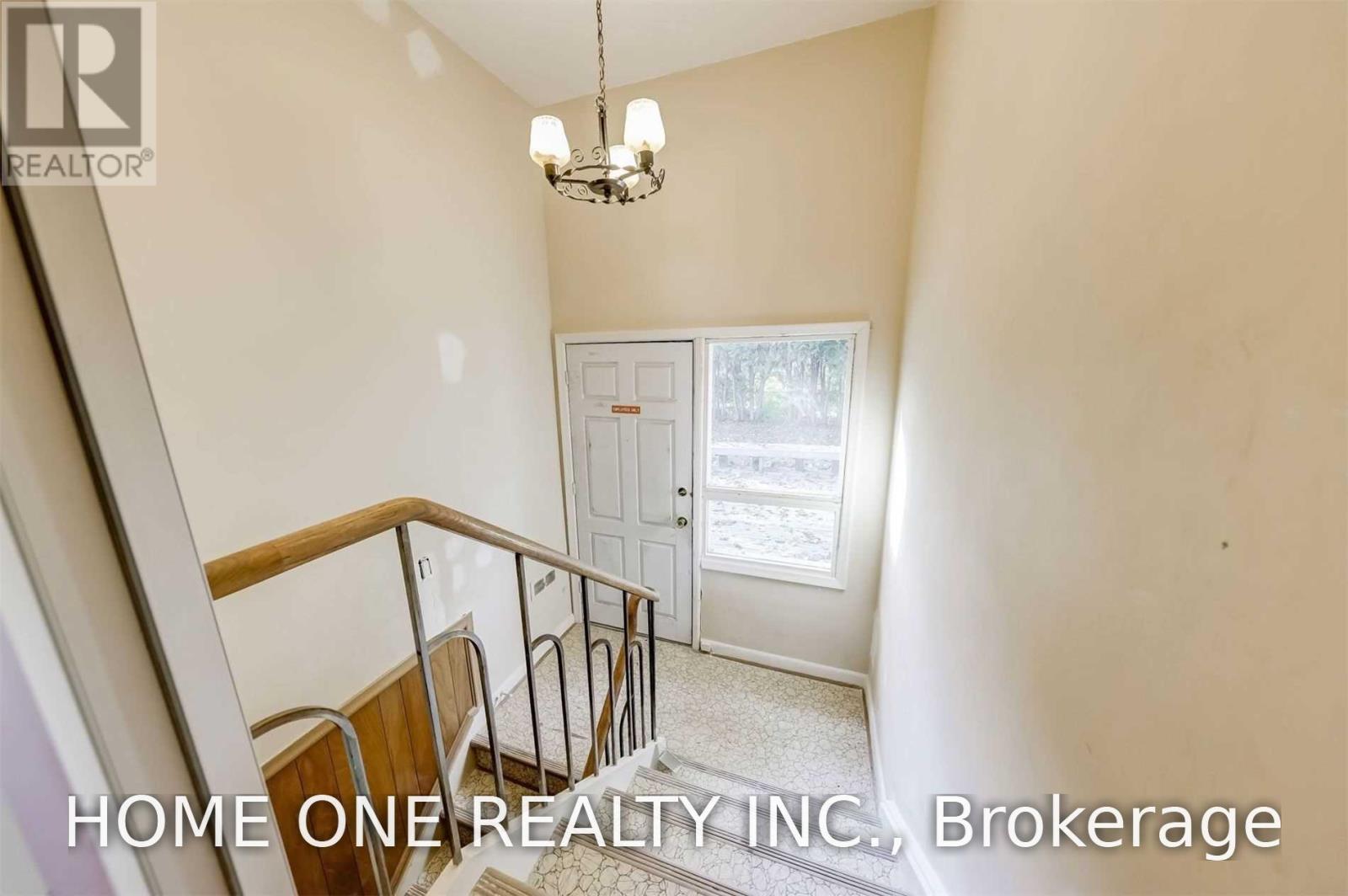 36 Harrison Road, Toronto, Ontario  M2L 1V4 - Photo 17 - C13704462