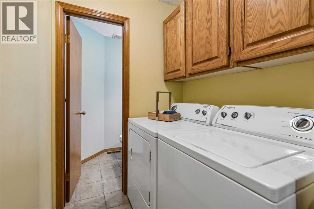 728 Shawnee Drive Sw, Calgary, Alberta  T2Y 1V5 - Photo 16 - A2338810