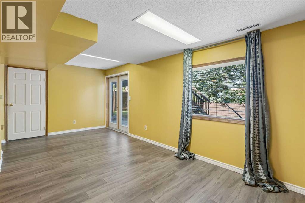 728 Shawnee Drive Sw, Calgary, Alberta  T2Y 1V5 - Photo 34 - A2338810