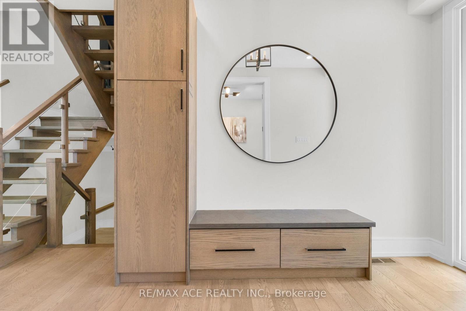 46 Sunnypoint Crescent, Toronto, Ontario  M1M 1B9 - Photo 16 - E13704486