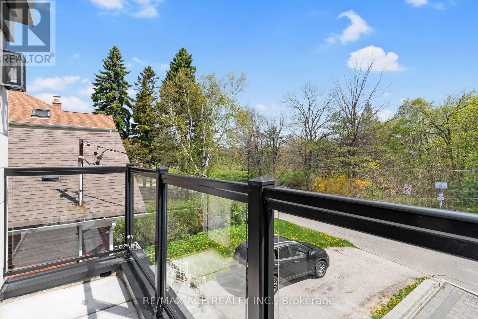 46 Sunnypoint Crescent, Toronto, Ontario  M1M 1B9 - Photo 25 - E13704486