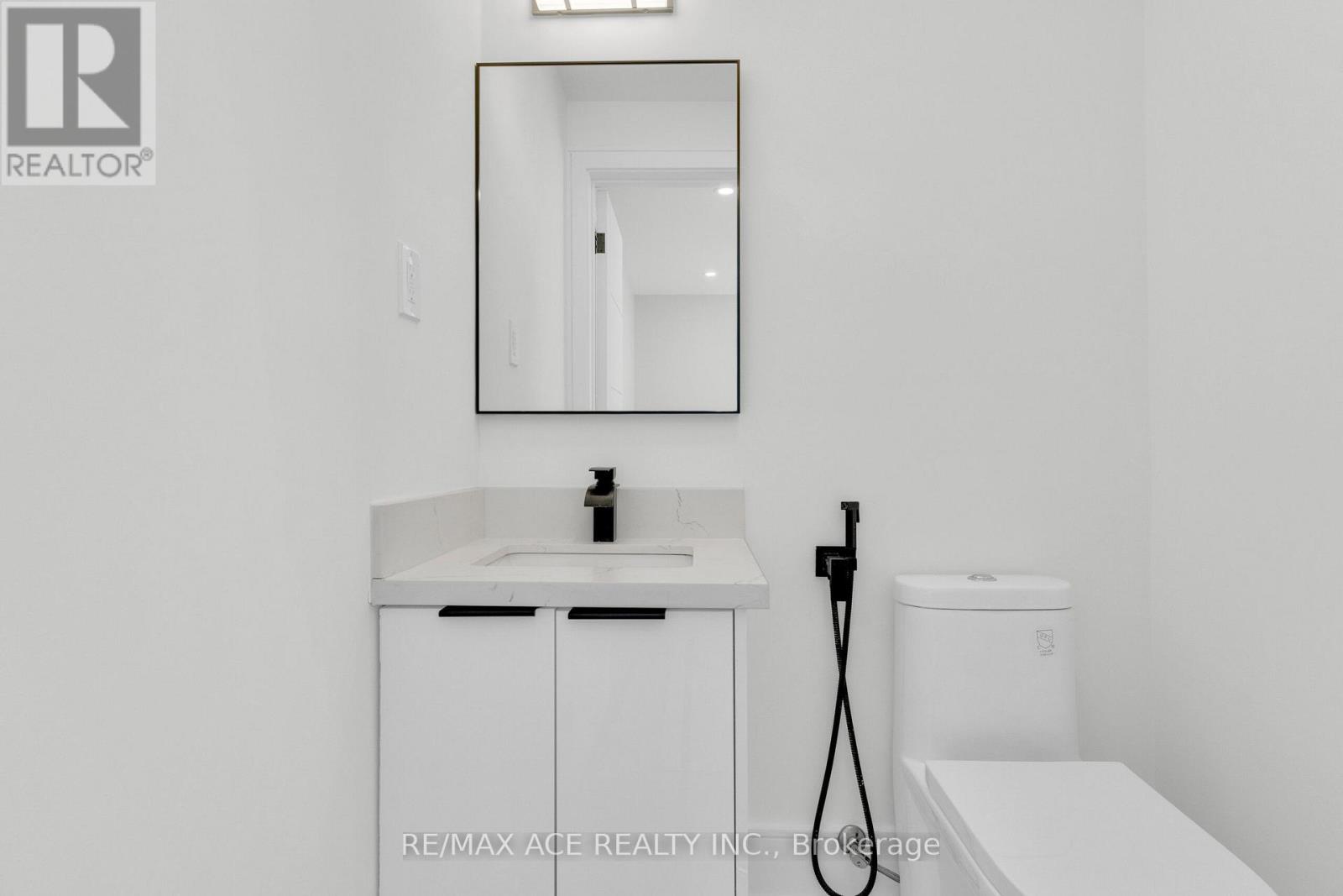 46 Sunnypoint Crescent, Toronto, Ontario  M1M 1B9 - Photo 29 - E13704486