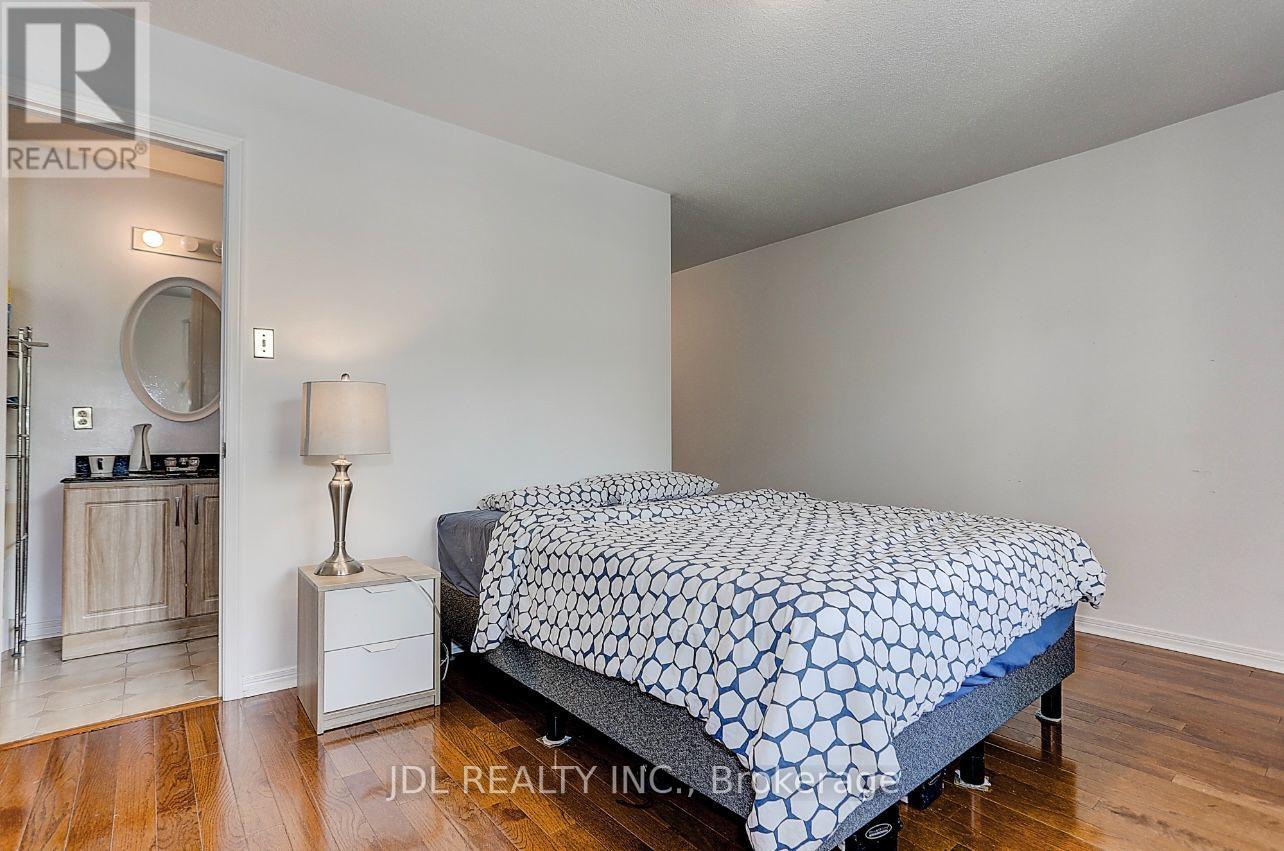 Master Bedroom 2nd Floor - 101 Summerdale Dr Drive, Markham, Ontario  L3T 6W3 - Photo 3 - N13704472