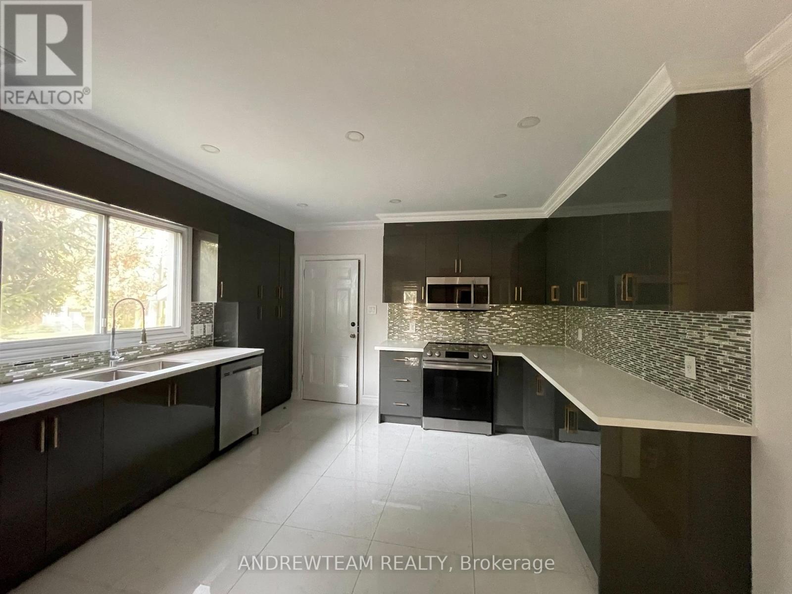 3 Church Street S, Richmond Hill, Ontario  L4C 1W1 - Photo 2 - N13704476
