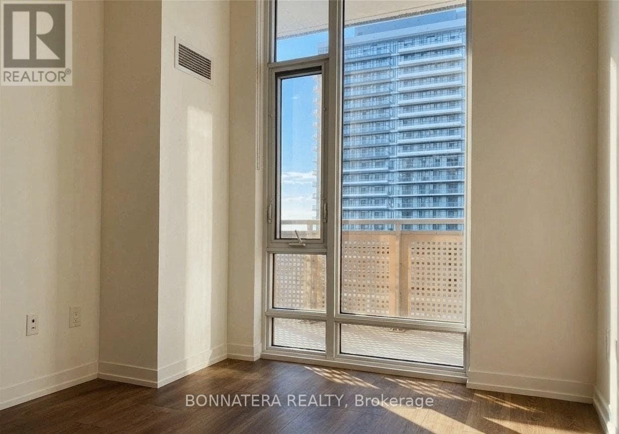 1801 - 2520 Eglinton Avenue W, Mississauga, Ontario  L5M 0Y2 - Photo 15 - W13704474