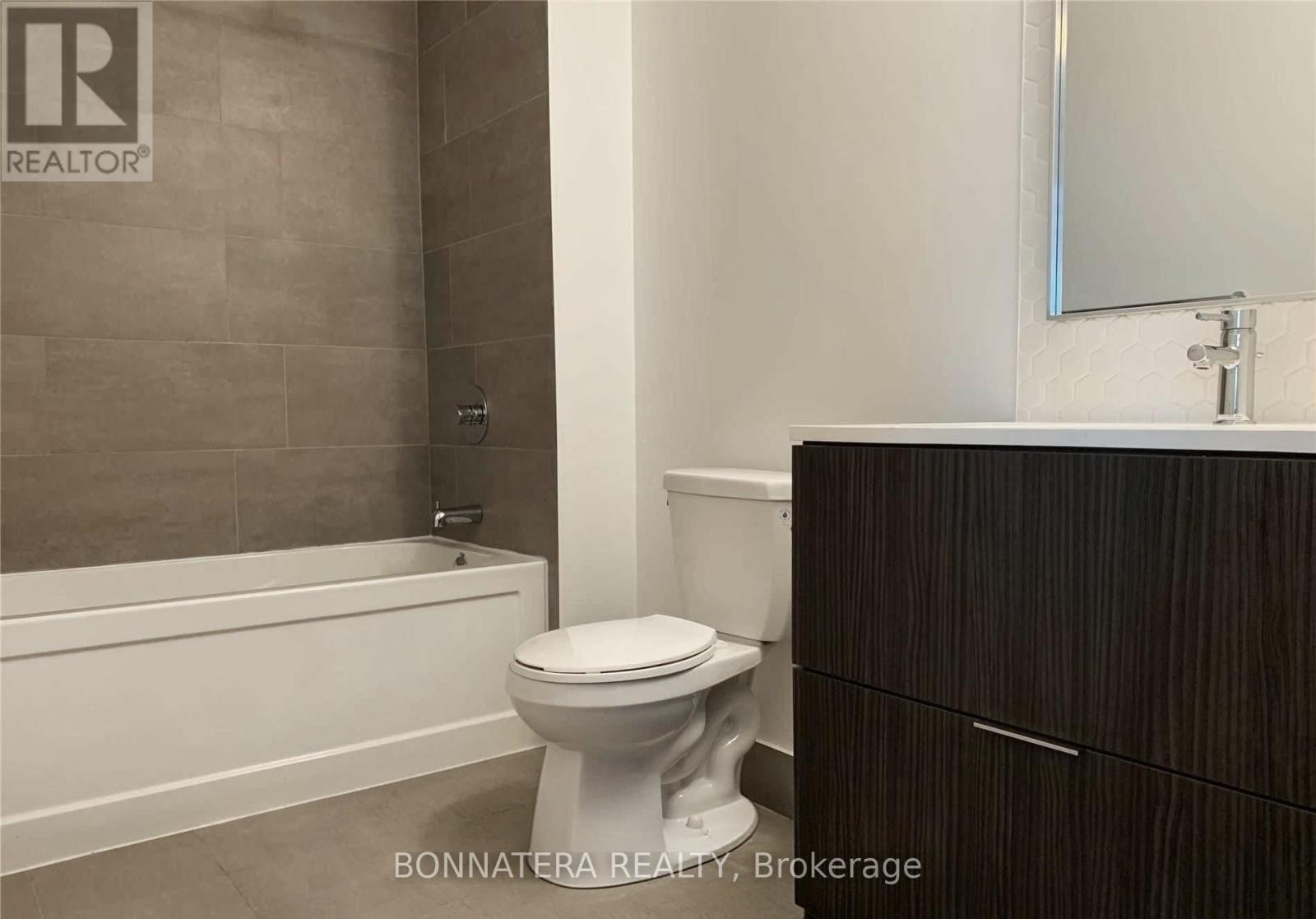 1801 - 2520 Eglinton Avenue W, Mississauga, Ontario  L5M 0Y2 - Photo 17 - W13704474