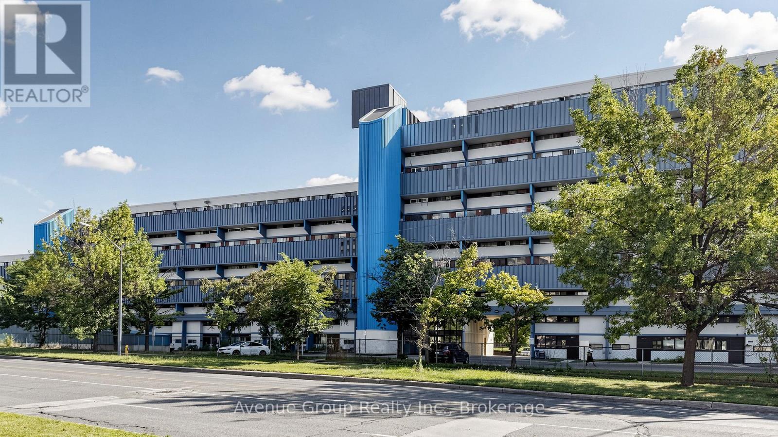 417 - 4673 JANE STREET, Toronto, Ontario