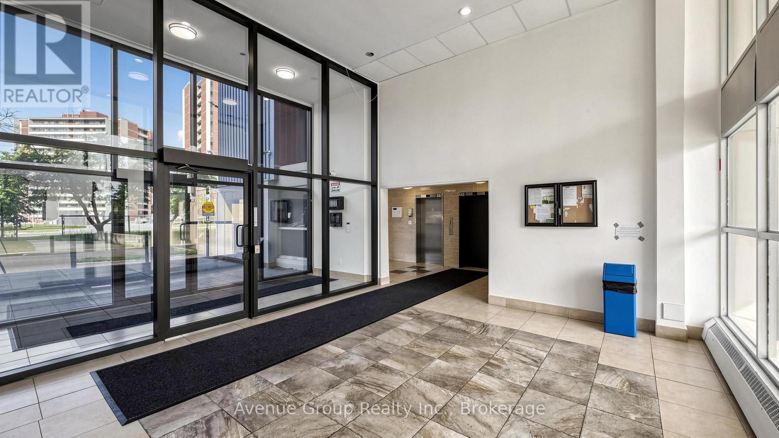 417 - 4673 Jane Street, Toronto, Ontario  M3N 2L1 - Photo 2 - W13704478