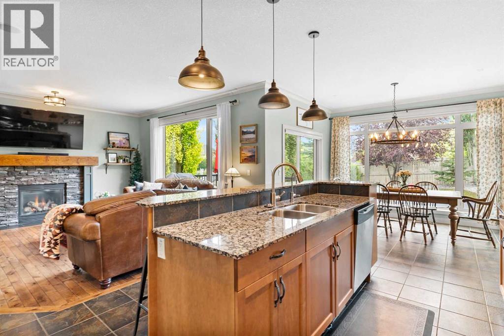 19 Sunset Circle, Cochrane, Alberta  T4C 0C3 - Photo 14 - A2336278