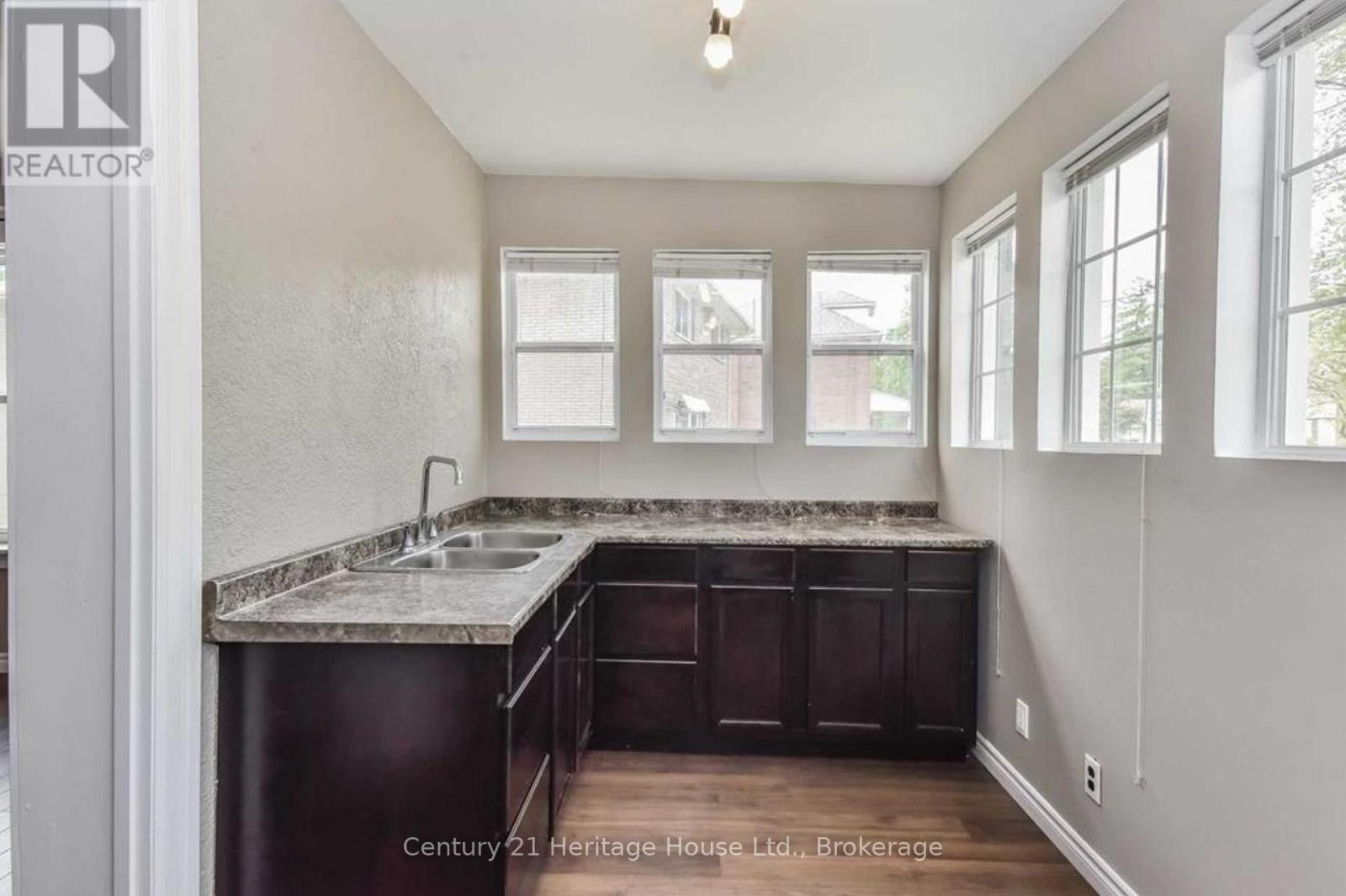 153 St Andrews Street, Cambridge, Ontario  N1S 1N2 - Photo 16 - X13463076