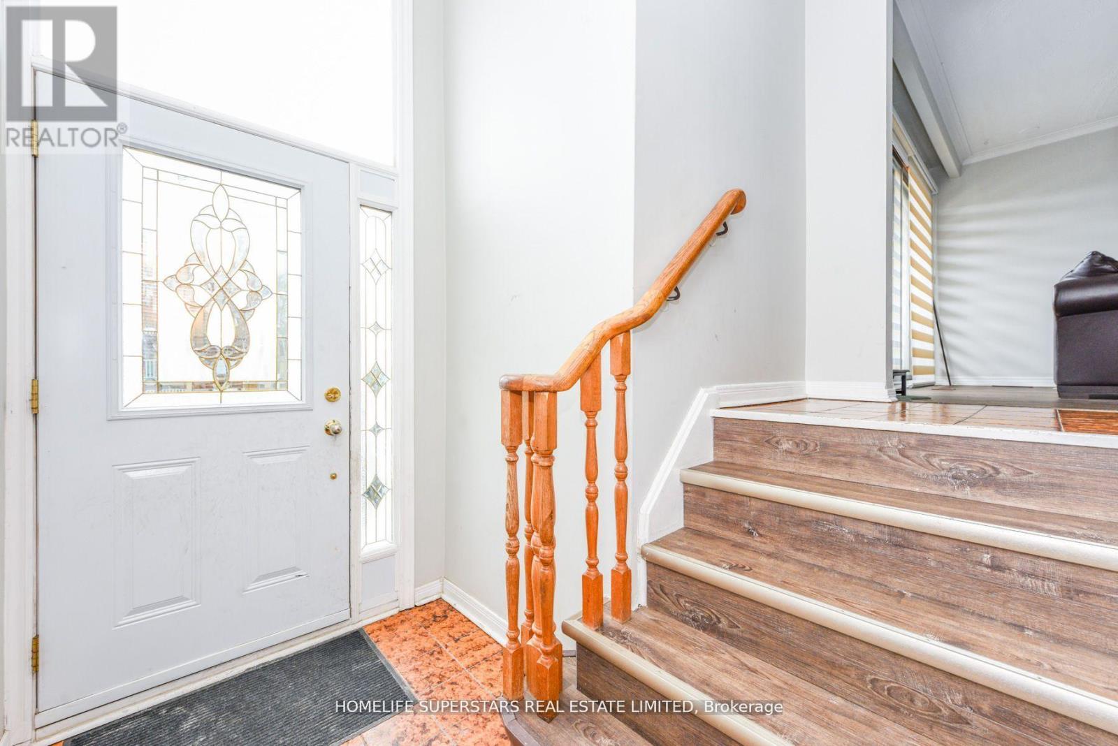 306 Royal Salisbury Way, Brampton, Ontario  L6V 3G5 - Photo 12 - W13131992