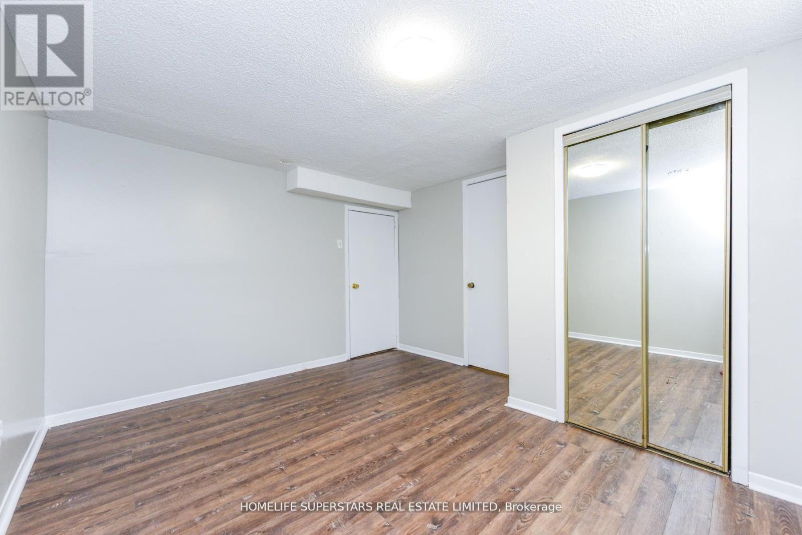 306 Royal Salisbury Way, Brampton, Ontario  L6V 3G5 - Photo 3 - W13131992