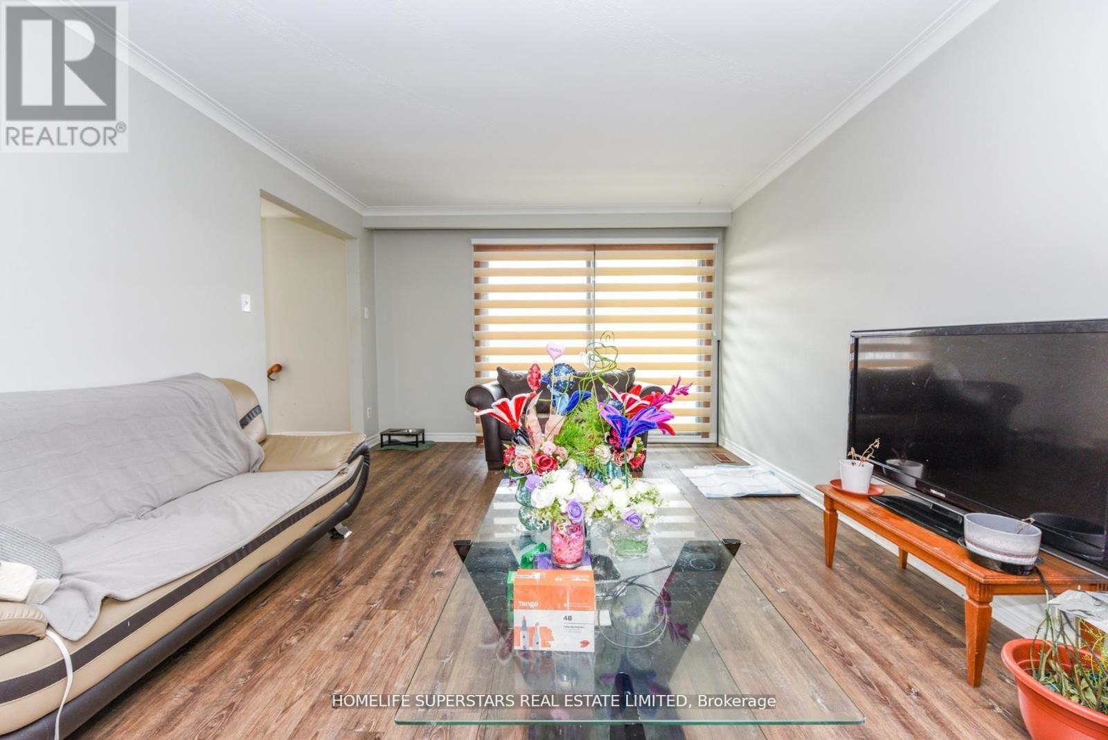 306 Royal Salisbury Way, Brampton, Ontario  L6V 3G5 - Photo 5 - W13131992
