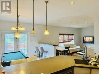 5847 Summerside Drive, Mississauga, Ontario  L5M 6J5 - Photo 3 - W13702720