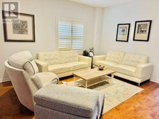 5847 Summerside Drive, Mississauga, Ontario  L5M 6J5 - Photo 8 - W13702720