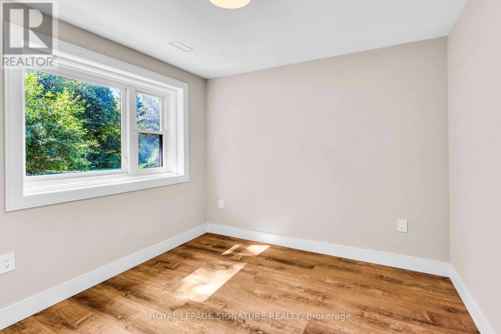 2 - 986 Srigley Street, Newmarket, Ontario  L3Y 1Y3 - Photo 5 - N13704524