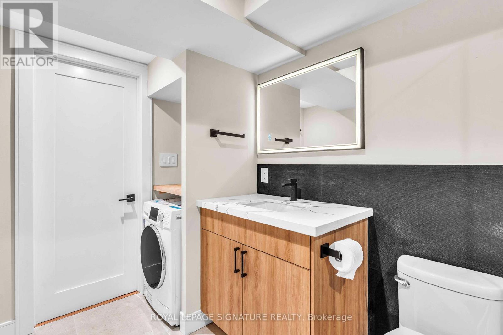 2 - 986 Srigley Street, Newmarket, Ontario  L3Y 1Y3 - Photo 8 - N13704524
