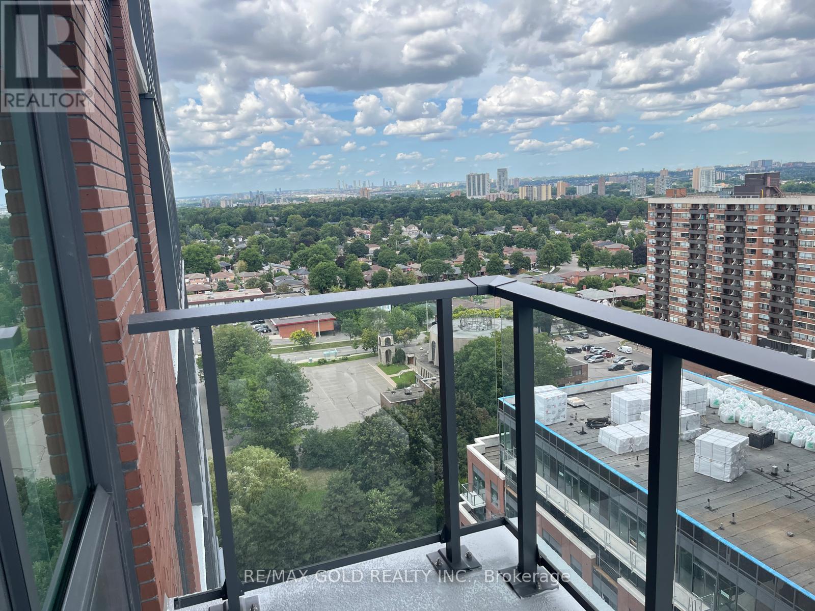 1612 - 4010 Eglinton Avenue, Toronto, Ontario  M9A 0G5 - Photo 2 - W13704528
