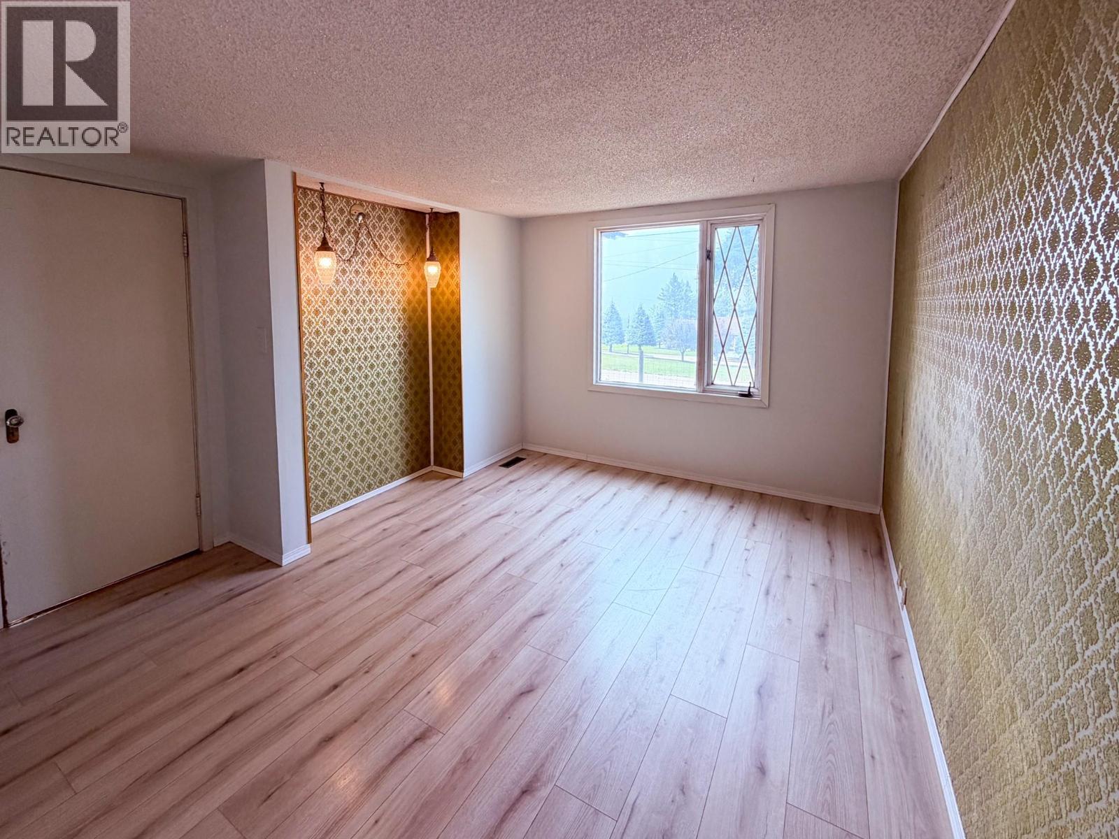 5740 95 Highway, Edgewater, British Columbia  V0A 1E0 - Photo 24 - 10398525