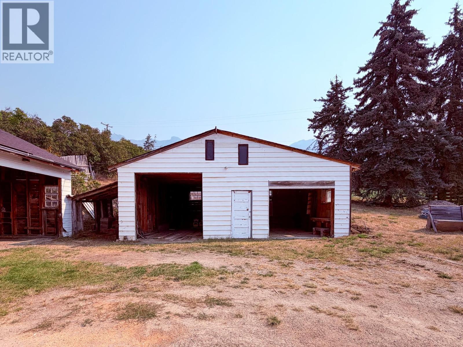 5740 95 Highway, Edgewater, British Columbia  V0A 1E0 - Photo 55 - 10398525