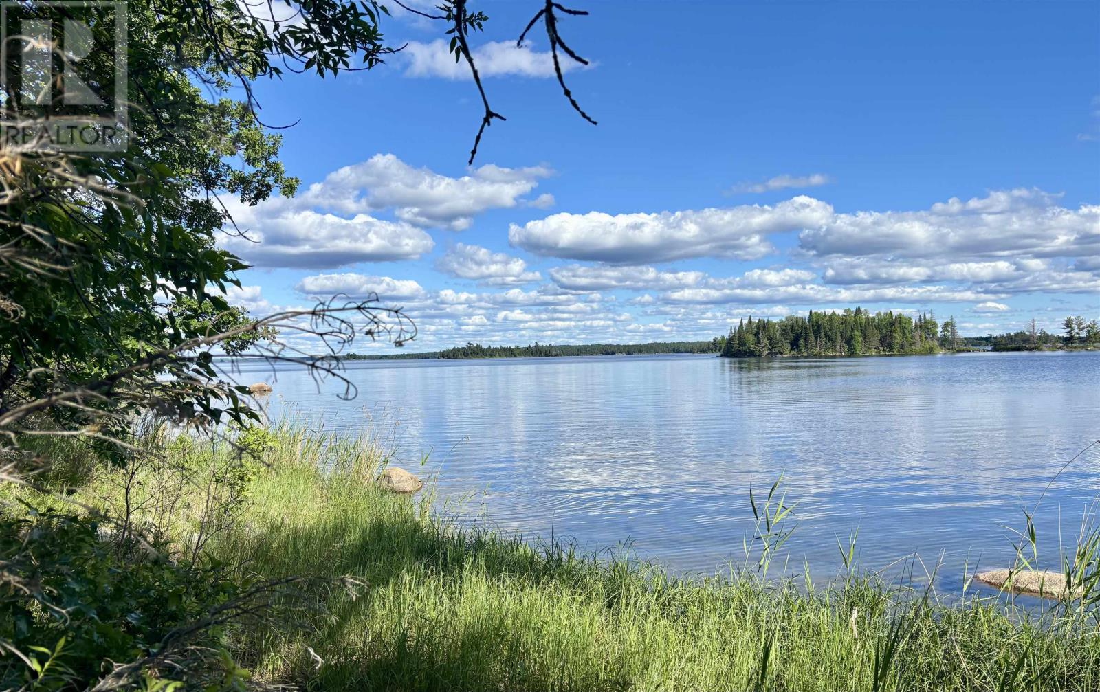 19 Castlerock Island, Queer Island 19, South Of Kenora, Ontario  P0X 1H0 - Photo 2 - TB2600257
