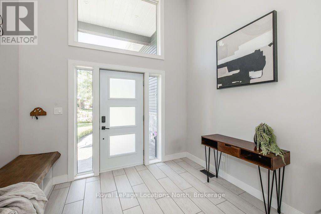 116 Mamie Avenue, Wasaga Beach, Ontario  L9Z 2P6 - Photo 7 - S13704580