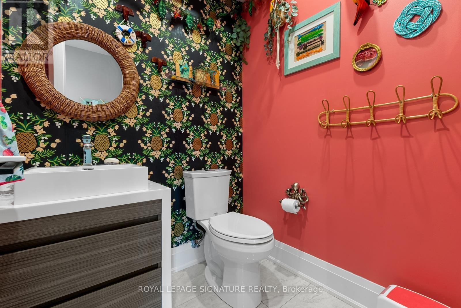 8 Dunkirk Road, Toronto, Ontario  M4C 2L9 - Photo 13 - E13704542