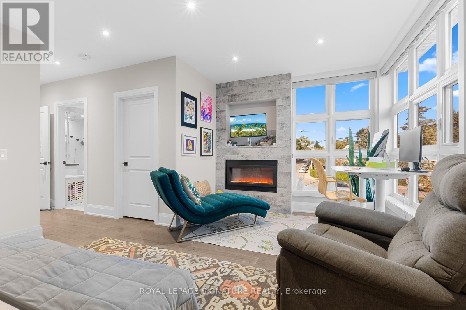 8 Dunkirk Road, Toronto, Ontario  M4C 2L9 - Photo 17 - E13704542