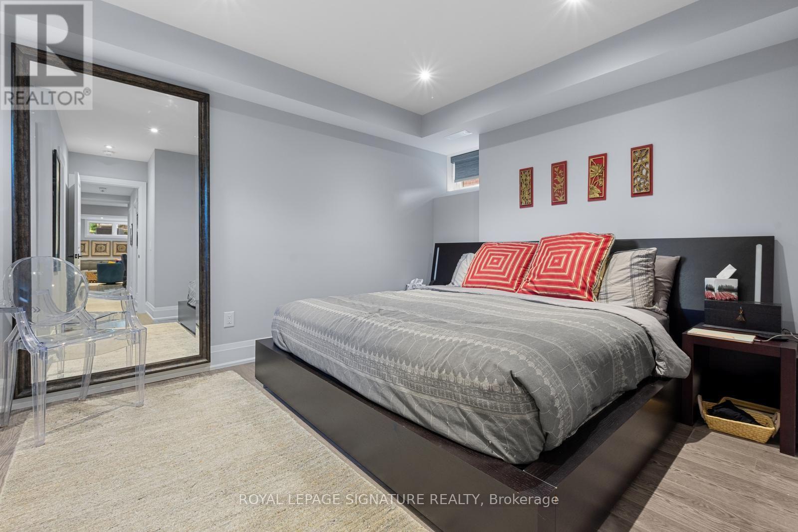 8 Dunkirk Road, Toronto, Ontario  M4C 2L9 - Photo 37 - E13704542