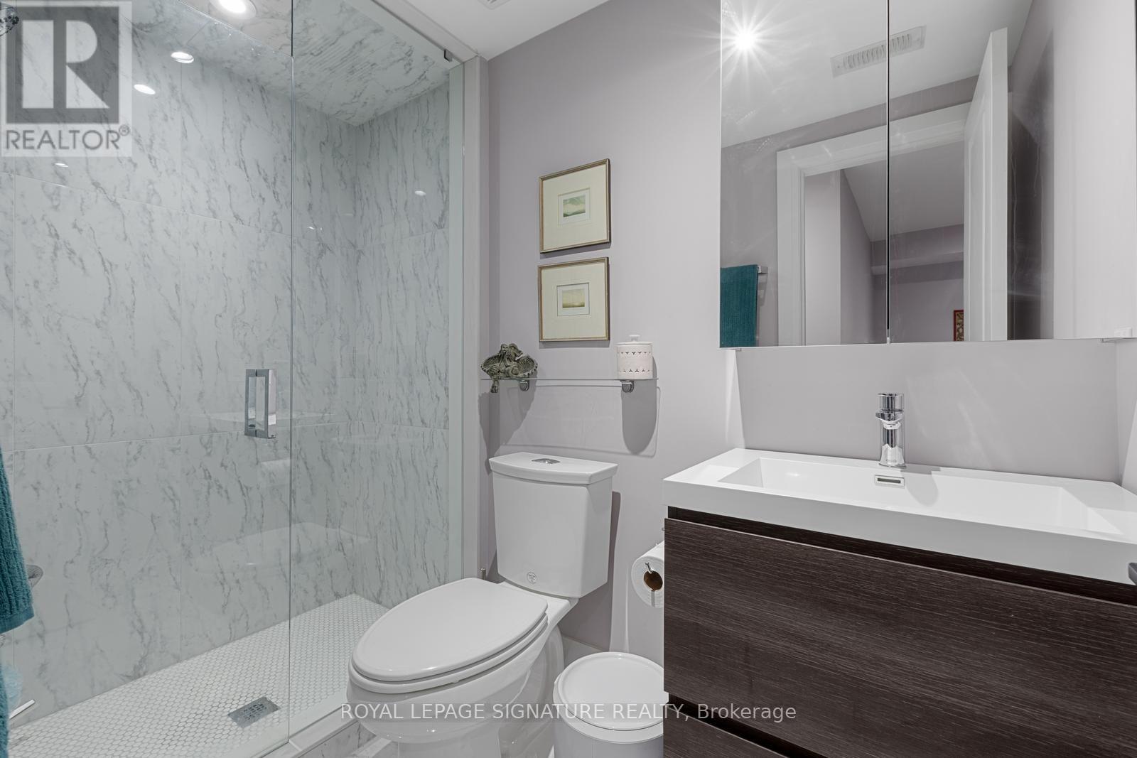 8 Dunkirk Road, Toronto, Ontario  M4C 2L9 - Photo 39 - E13704542