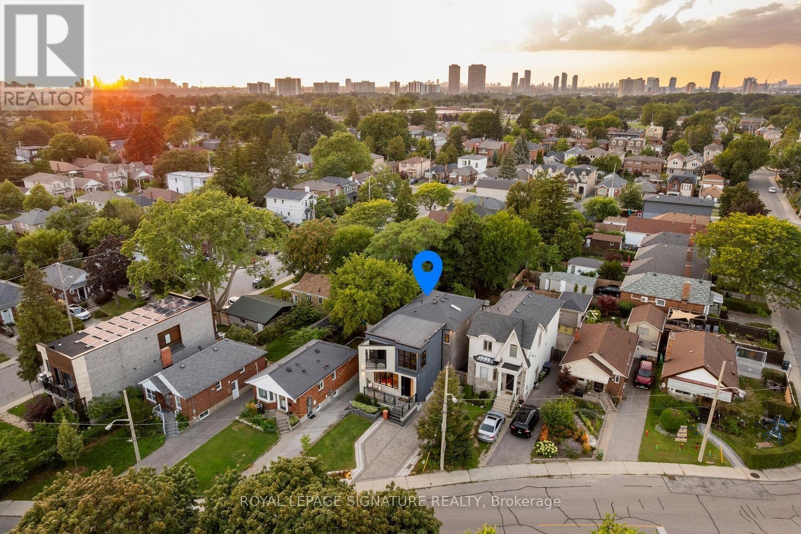 8 Dunkirk Road, Toronto, Ontario  M4C 2L9 - Photo 50 - E13704542