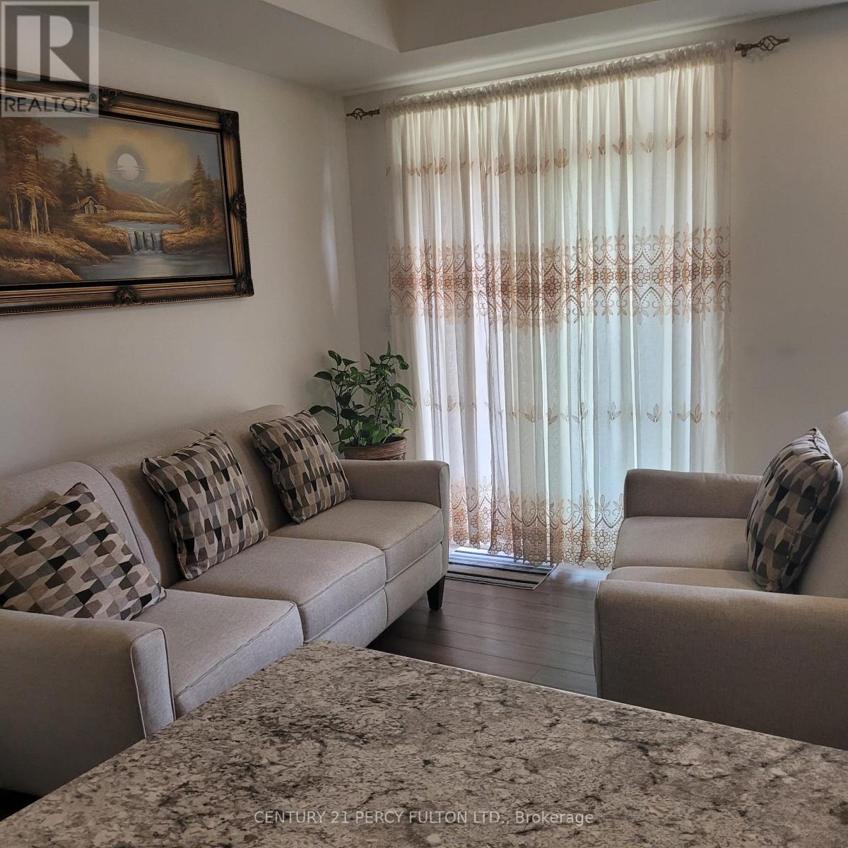 1770 Rex Heath Drive, Pickering, Ontario  L1X 0E6 - Photo 2 - E13704592