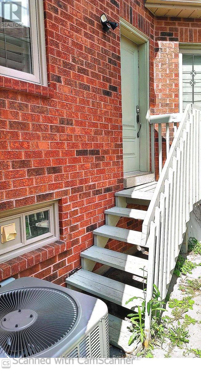 46 Boake Trail, Richmond Hill, Ontario  L4B 2X7 - Photo 2 - N13704556
