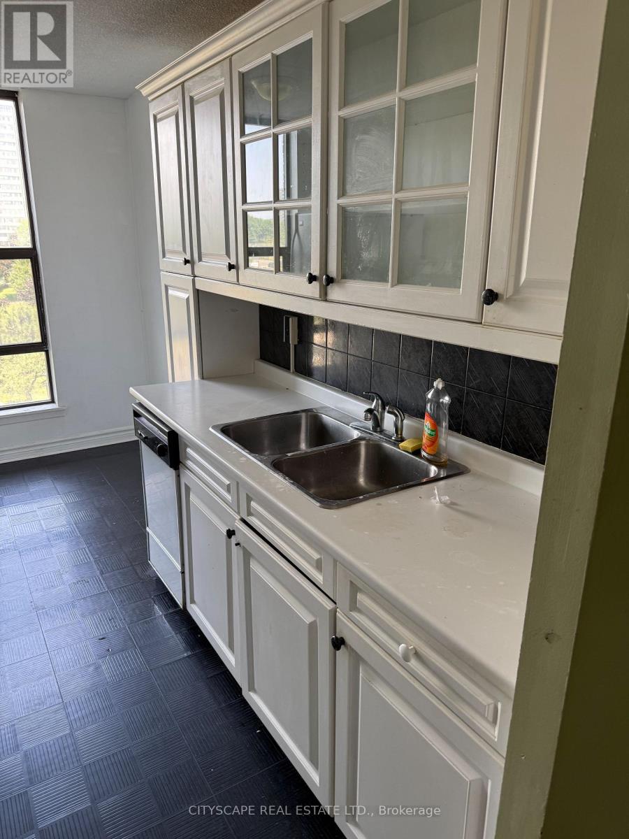 406 - 21 Knightsbridge Road, Brampton, Ontario  L6T 3Y1 - Photo 2 - W13704598