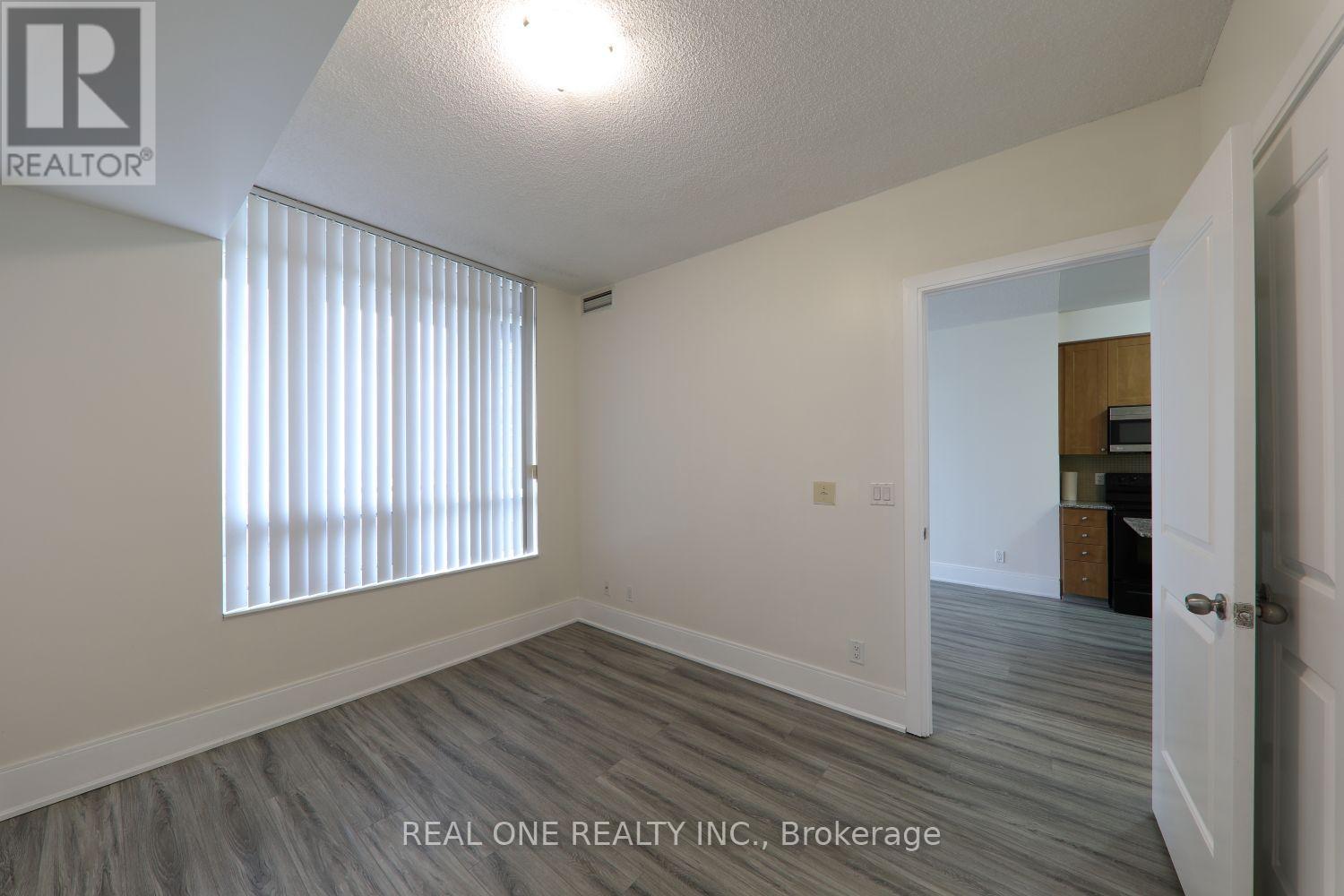 2708 - 330 Burnhamthorpe Road W, Mississauga, Ontario  L5B 0E1 - Photo 27 - W13704608