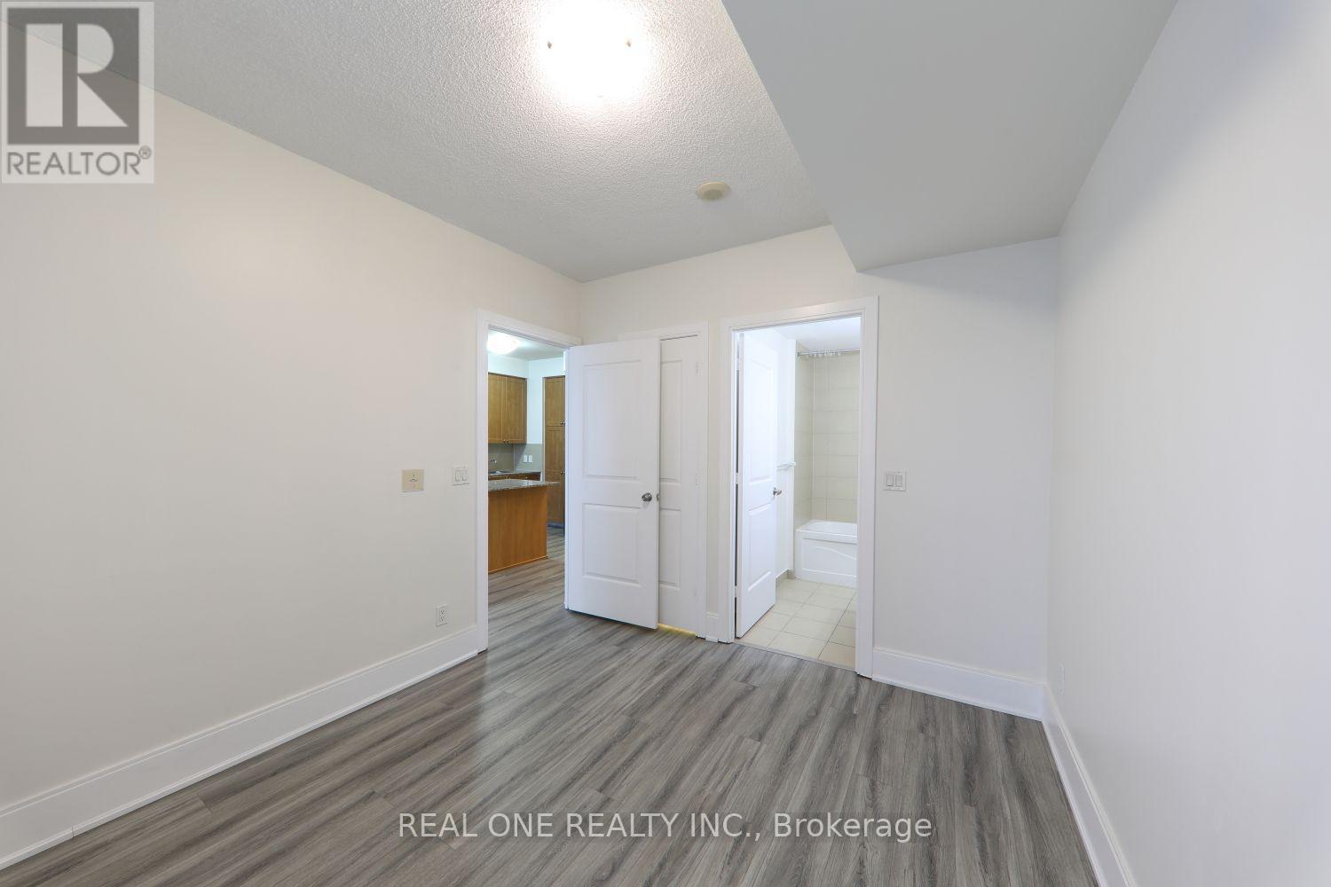 2708 - 330 Burnhamthorpe Road W, Mississauga, Ontario  L5B 0E1 - Photo 28 - W13704608