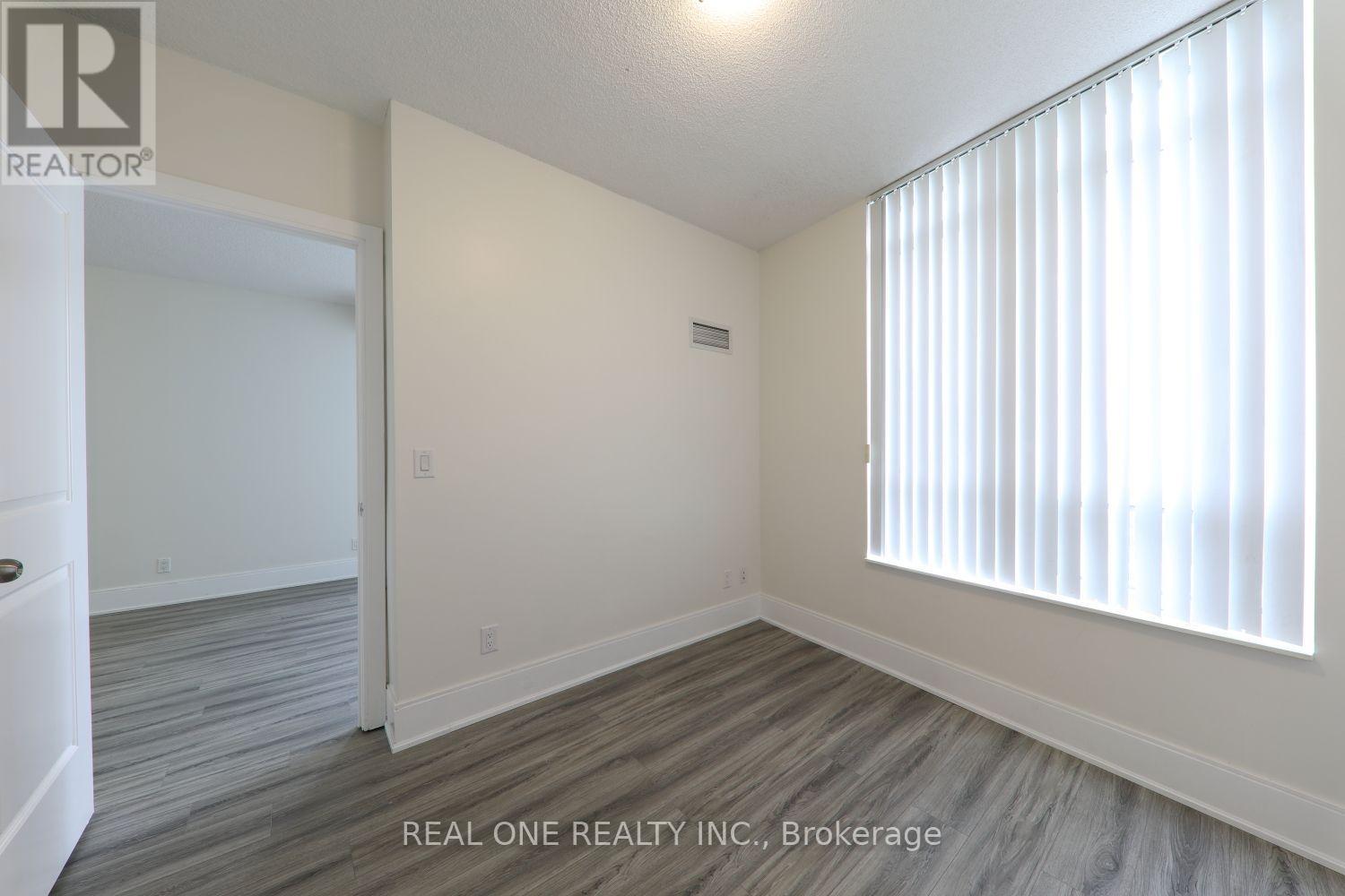 2708 - 330 Burnhamthorpe Road W, Mississauga, Ontario  L5B 0E1 - Photo 43 - W13704608